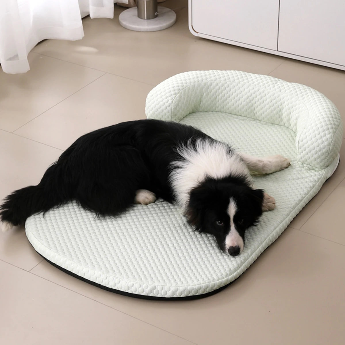 Cooling Pet Bed with Pillow – Breathable Ice Silk Fabric, Anti-Slip Base – Perfect for Small Dogs & Cats (Spring & Summer Comfort)